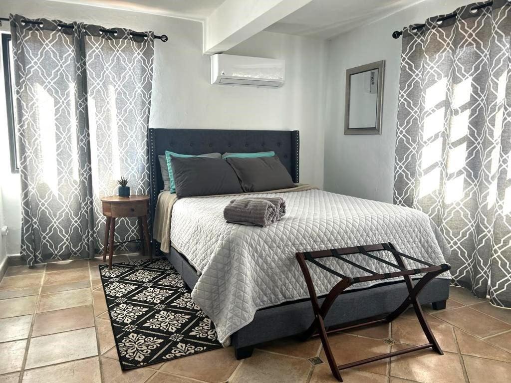 4 Bedroom Kikita Beach Villa Oceanfront W Pool Dorado Esterno foto