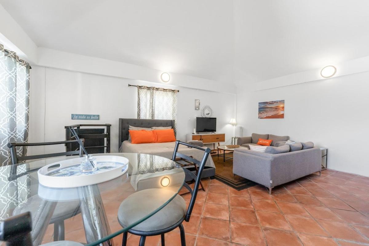 4 Bedroom Kikita Beach Villa Oceanfront W Pool Dorado Esterno foto