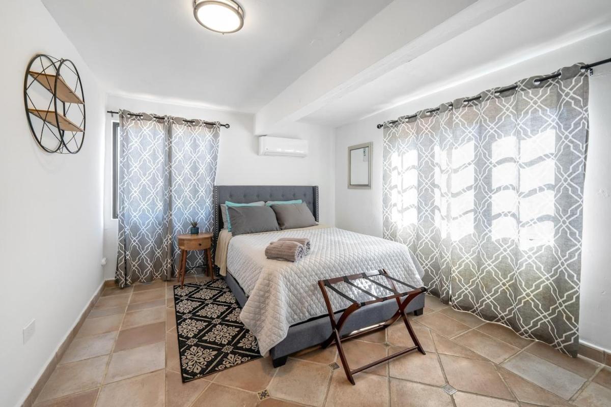 4 Bedroom Kikita Beach Villa Oceanfront W Pool Dorado Esterno foto