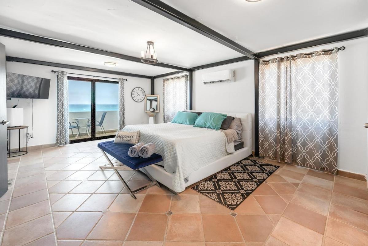 4 Bedroom Kikita Beach Villa Oceanfront W Pool Dorado Esterno foto